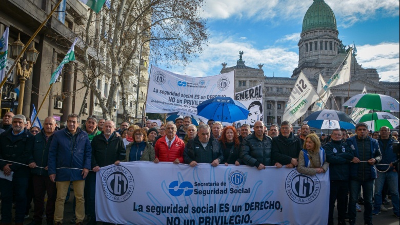 En unidad ATE Buenos Aires se movilizó en apoyo a los jubilados