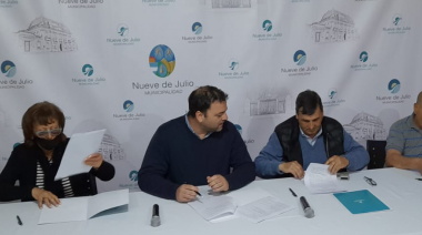 Histórica firma de convenio colectivo para municipales de 9 de Julio